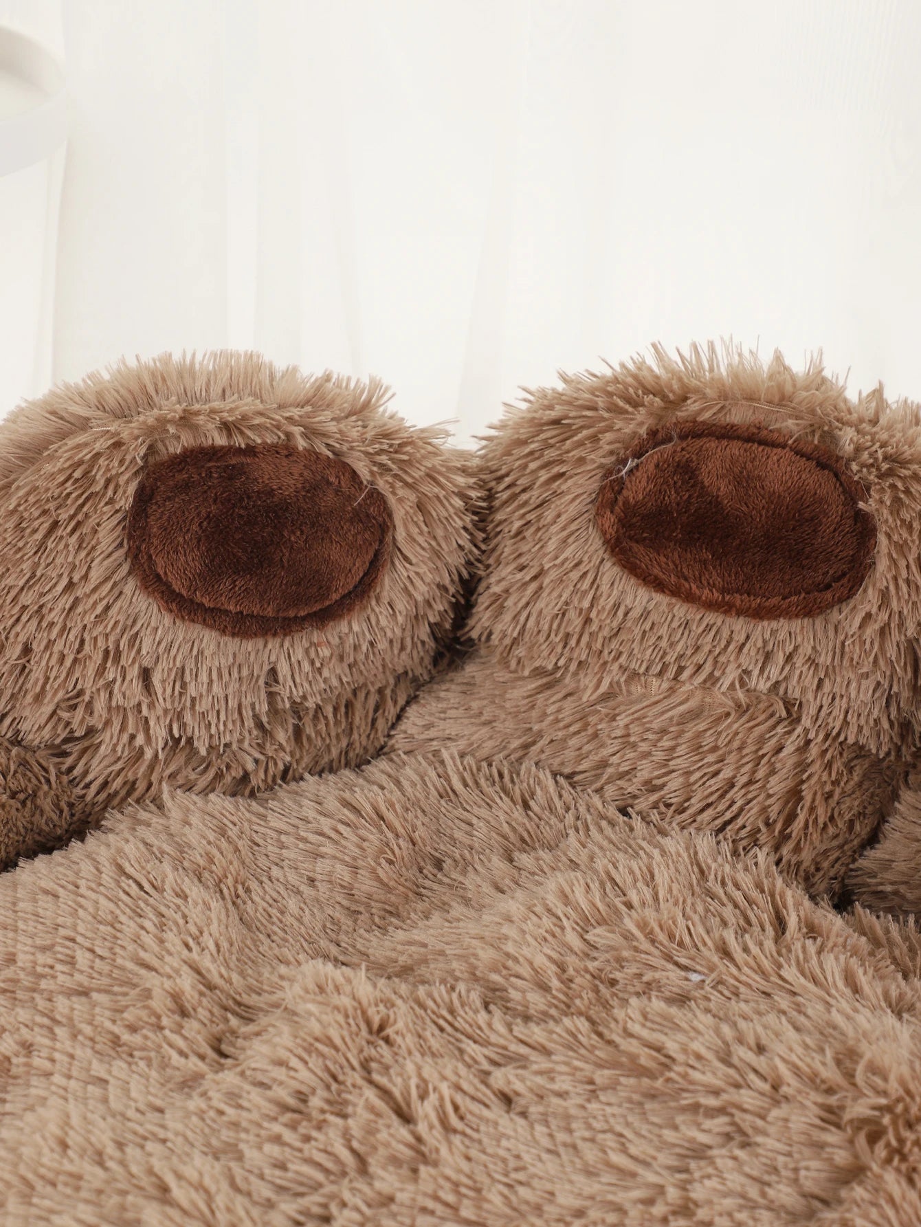 Fluffy Plush Winter Pet Bed Basket