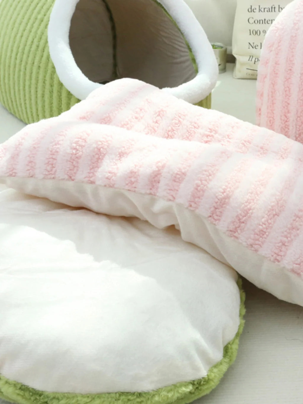 Portable Cartoon Striped Pet Bed, All-Season