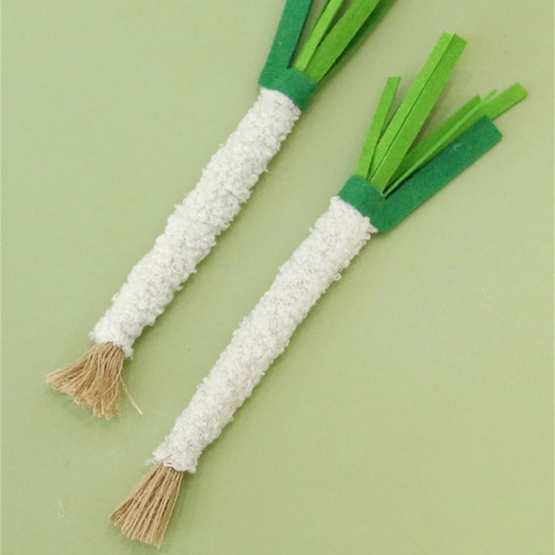 3-Piece Silvervine Scallion Shape Cat Chew Toy — Raffia Teeth Cleaning Cat Toy Set