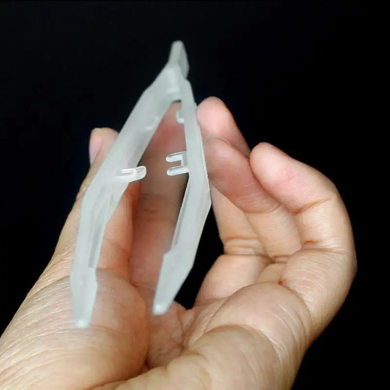 Glow-in-the-Dark Reptile Feeding Tongs — Ergonomic Anti-Slip Tweezers