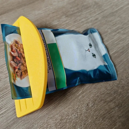 Pet Food Bag Squeezer — Portable Tube Dispenser for Treats & Wet Food