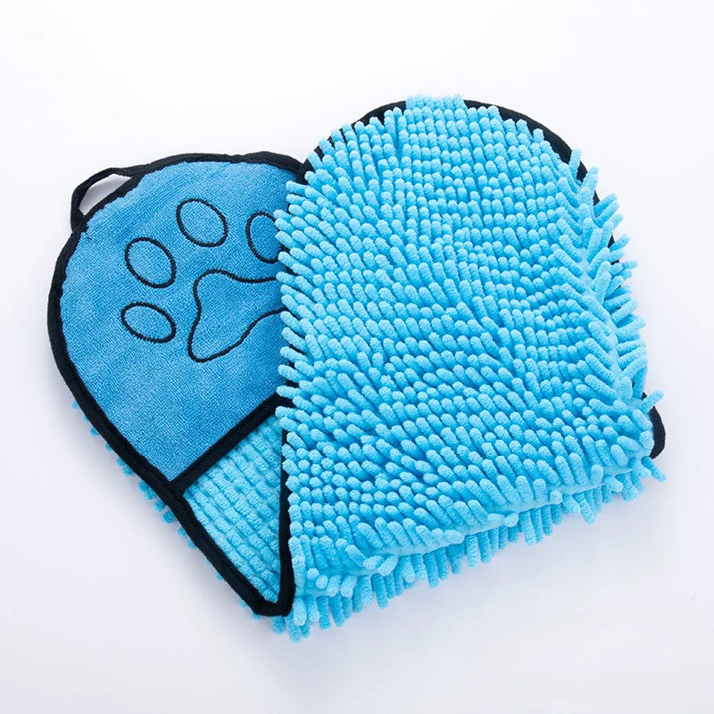 Quick-Dry Pet Towel with Pocket Design — Hangable Absorbent Bath Wrap