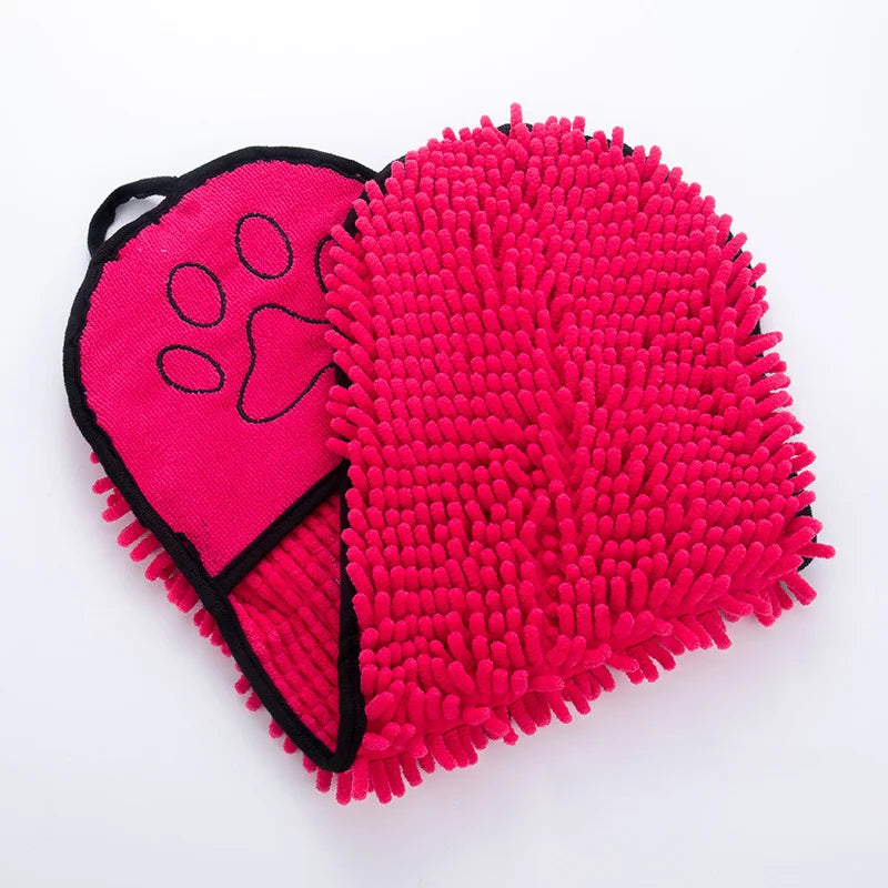 Quick-Dry Pet Towel with Pocket Design — Hangable Absorbent Bath Wrap