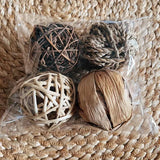 Natural Grass Chew Balls — Braided Teeth-Grinding Toy for Small Pets