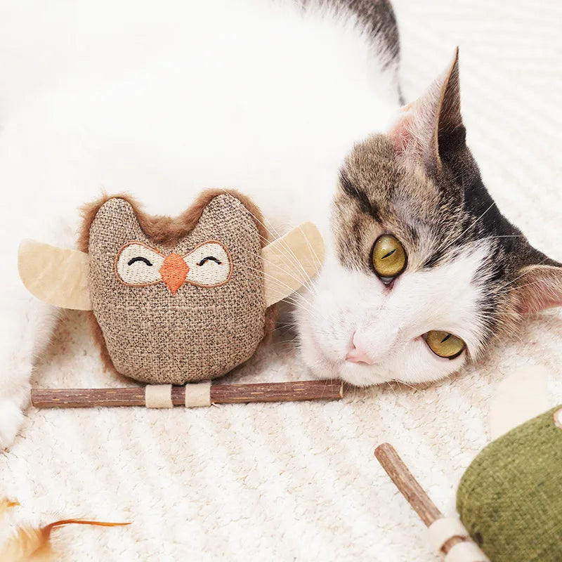 Catnip & Silvervine Feather Chew Toy — Dental Health & Boredom Buster