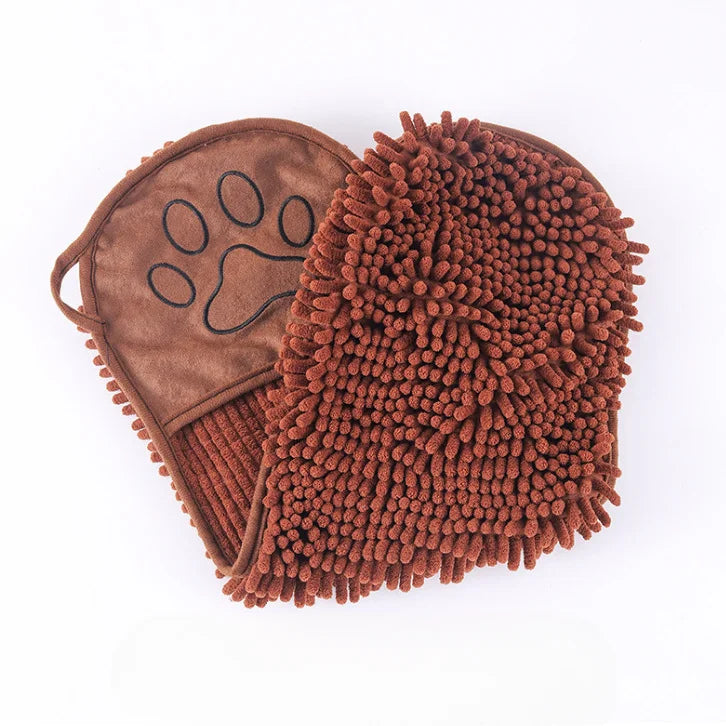 Quick-Dry Pet Towel with Pocket Design — Hangable Absorbent Bath Wrap