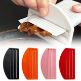 Pet Food Bag Squeezer — Portable Tube Dispenser for Treats & Wet Food