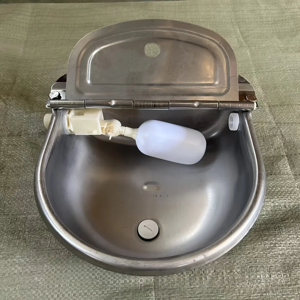 Gravity-Fed Automatic Pet Water Dispenser
