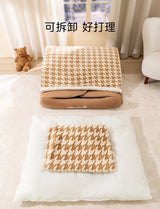 Quilted Winter Dog Den Bed