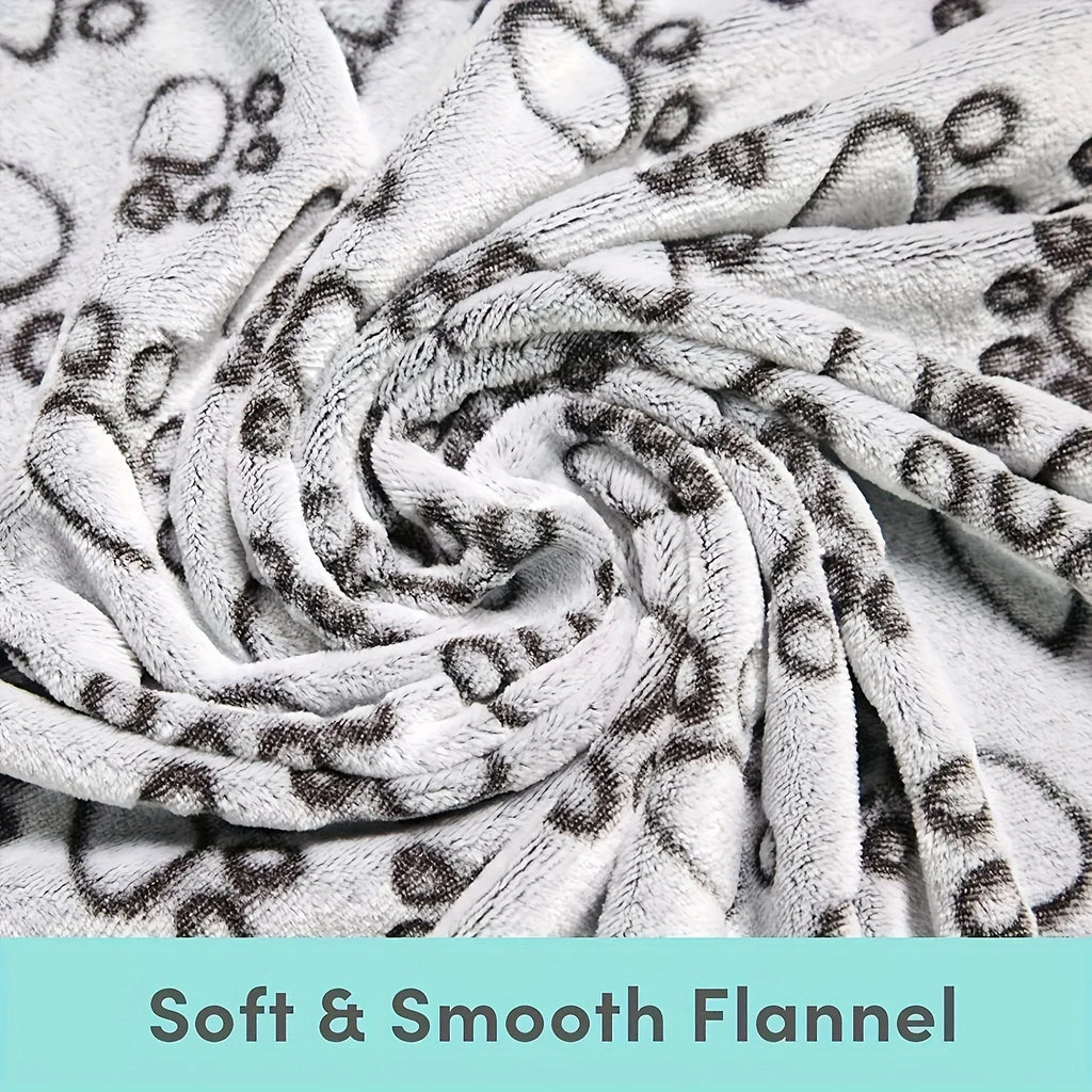 Soft Fluffy Pet Blanket — Cartoon Print Cotton Throw for Cats & Dogs