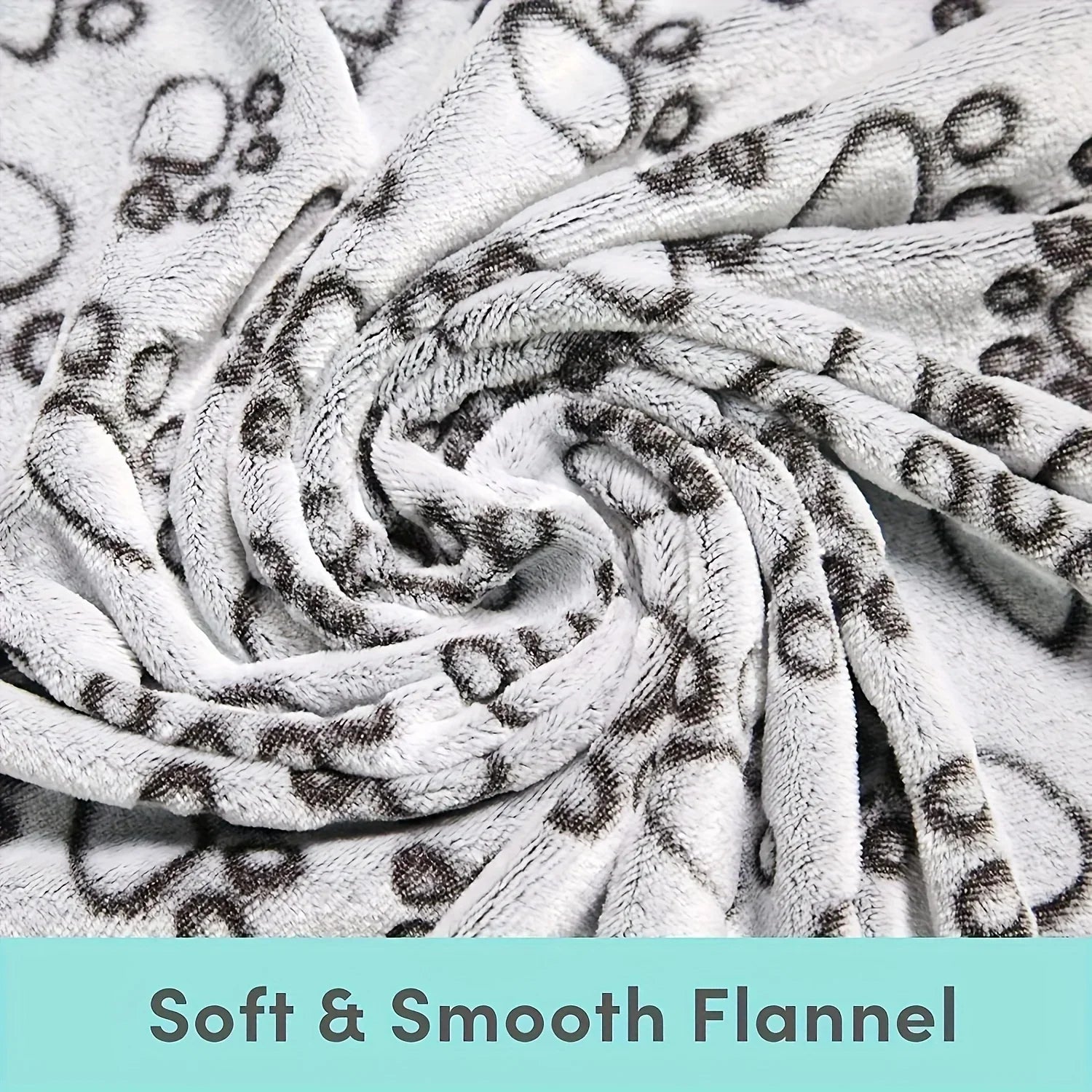 Soft Fluffy Pet Blanket — Cartoon Print Cotton Throw for Cats & Dogs