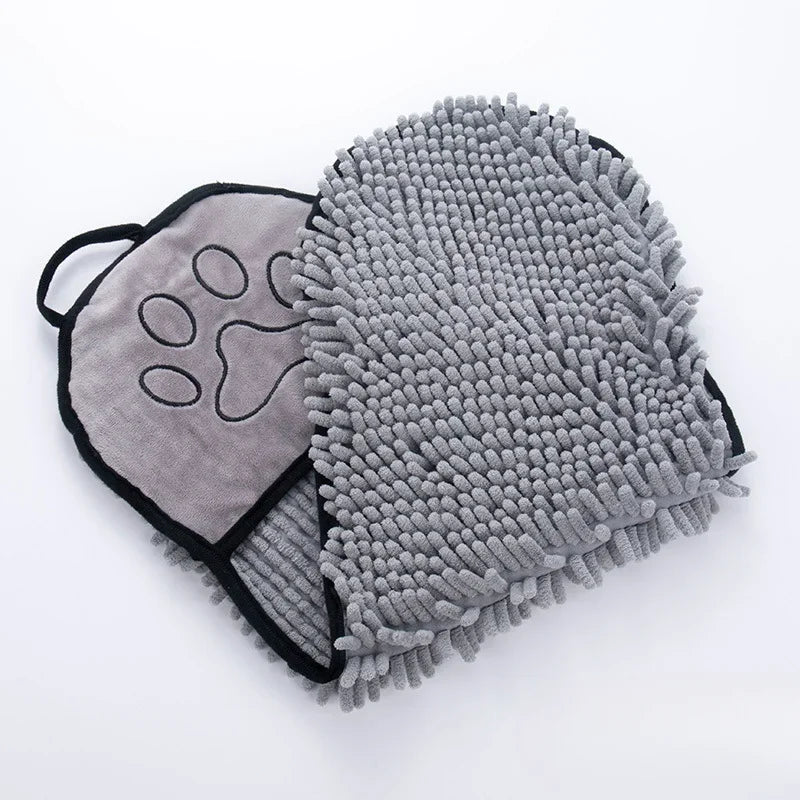 Super Absorbent Pet Bath Towel — Quick-Drying with Hand Pockets